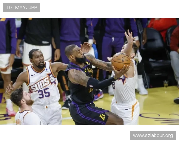 雷霆36分大胜助湖人吞三连败 雷霆36分大胜助湖人吞三连败